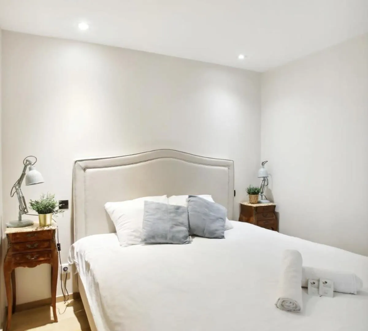Apartment Mabillon & Saint Germain - Cityapartmentstay Paris France